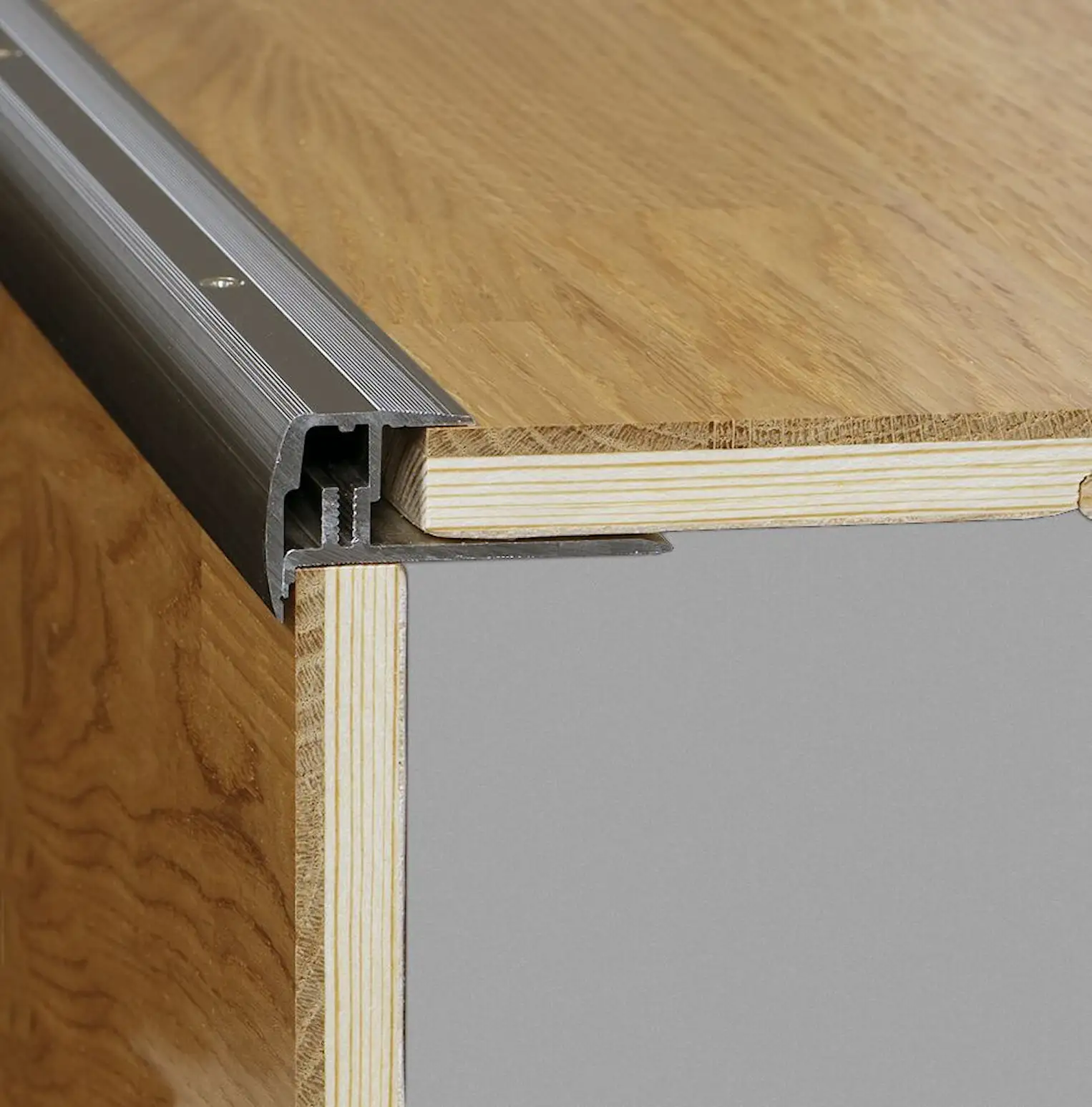 TRAPPENESE ALUMINIUM SILVER Tilbehør Kährs